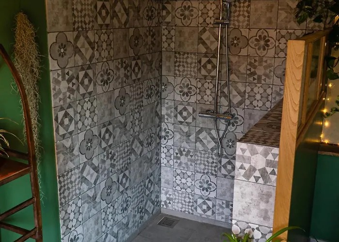 Jungle Vue Sur La Campagne A 15min D'albi Pensión Mouzieys-Teulet