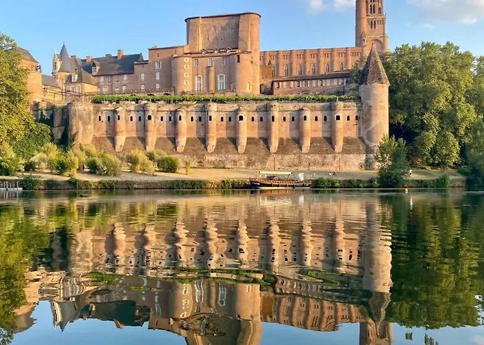 Jungle Vue Sur La Campagne A 15min D'albi ゲストハウス
